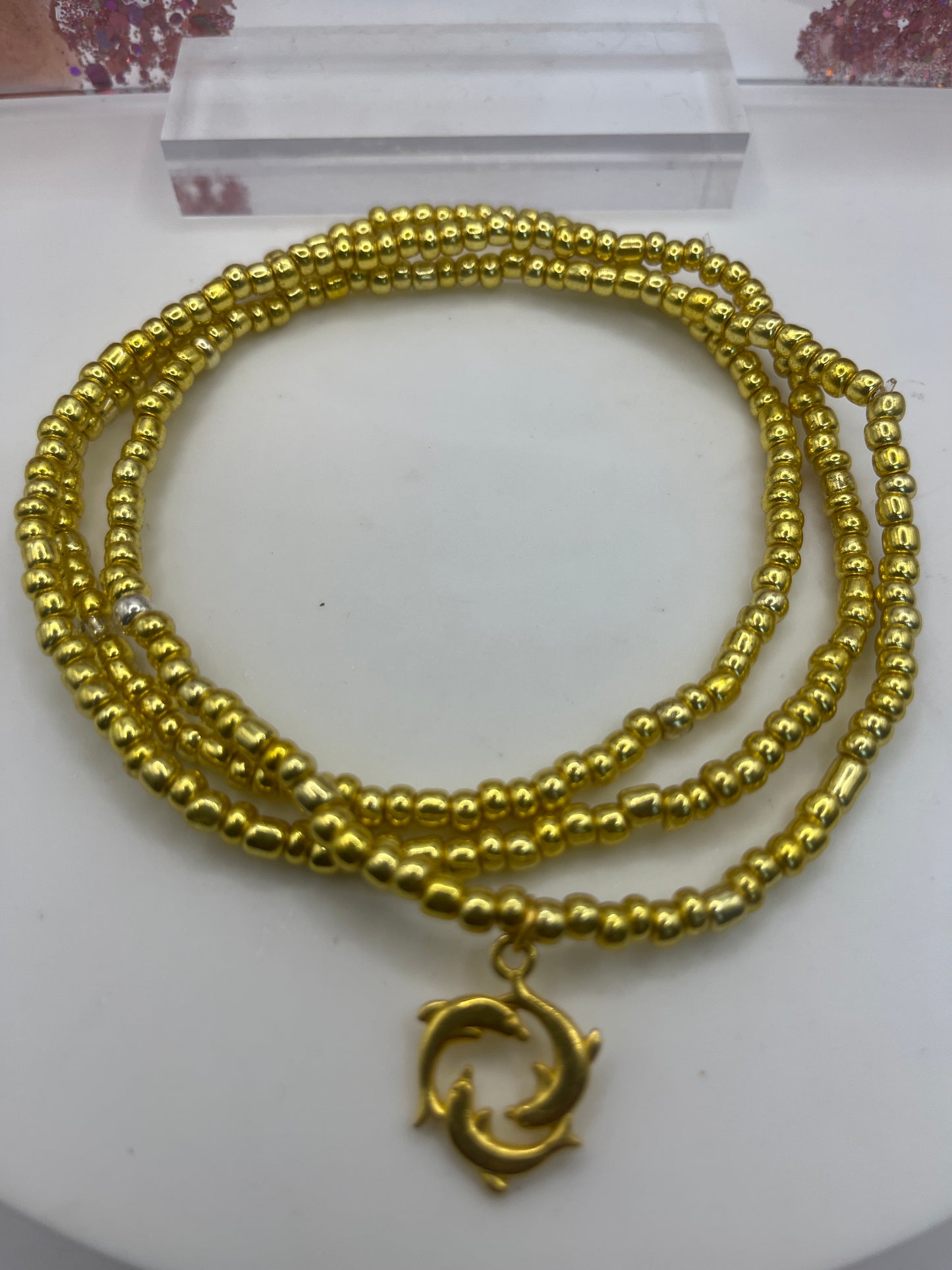 Dolphin gold